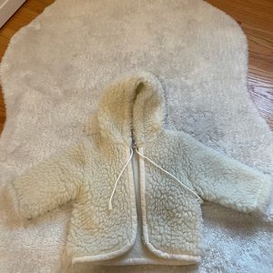Jacket made of 100% sheep wool